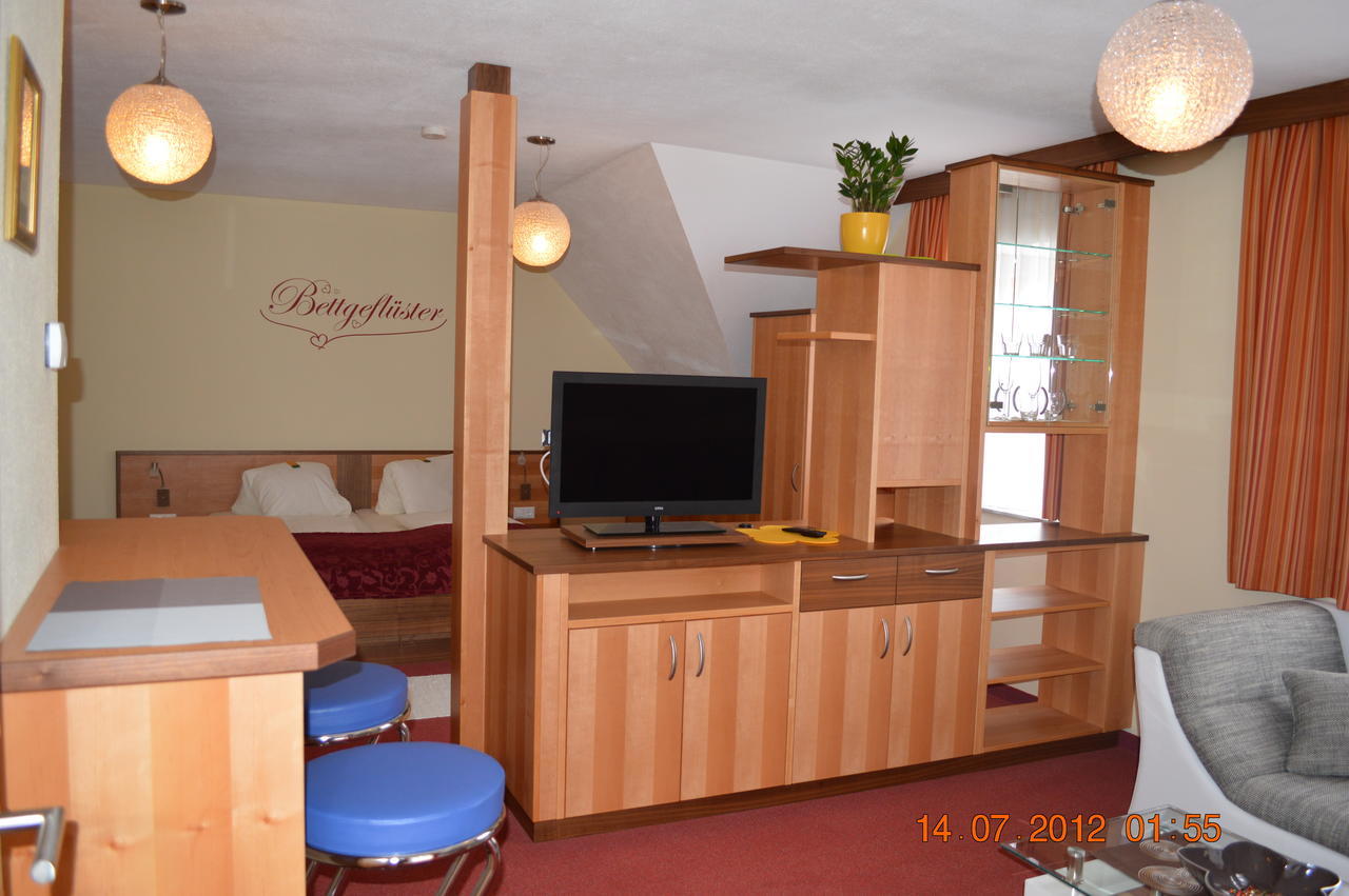 Fruehstueckspension Krump Bad Waltersdorf Exterior photo